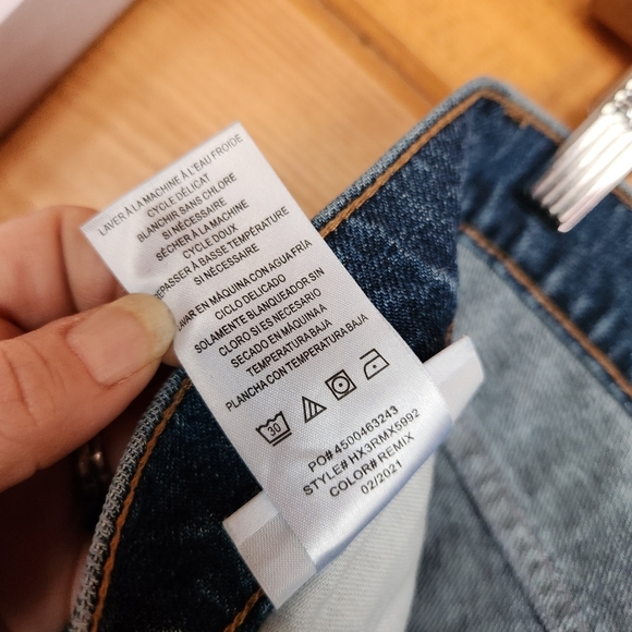 Joe's Scout Mid Rise Slim Boyfriend Jeans Cropped Distressed In Remix Sz 29 X27" - Picture 13 of 13